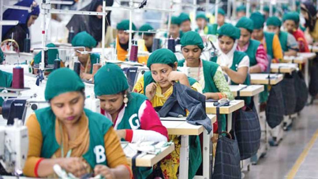 ৩ মাসে পোশাক রপ্তানি বেড়েছে ১৮ শতাংশ
