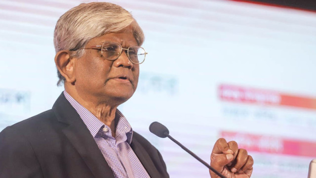 অর্থ উপদেষ্টা সালেহউদ্দিন আহমেদ।