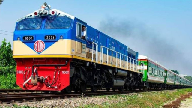 জুলাই ঘোষণাপত্র’ পাঠে অংশ নিতে ১৬টি বিশেষ ট্রেন ভাড়া করলো সরকার