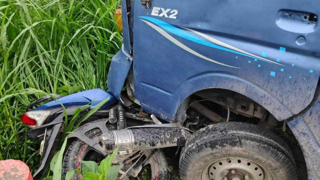 টাঙ্গাইলে মোটরসাইকেল-পিকআপ সংঘর্ষে নিহত ৩