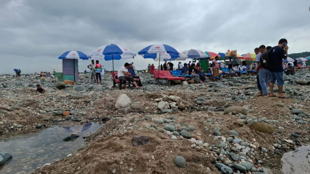 লুণ্ঠিত সাদা পাথর উদ্ধারের পর যথাস্থানে প্রতিস্থাপন