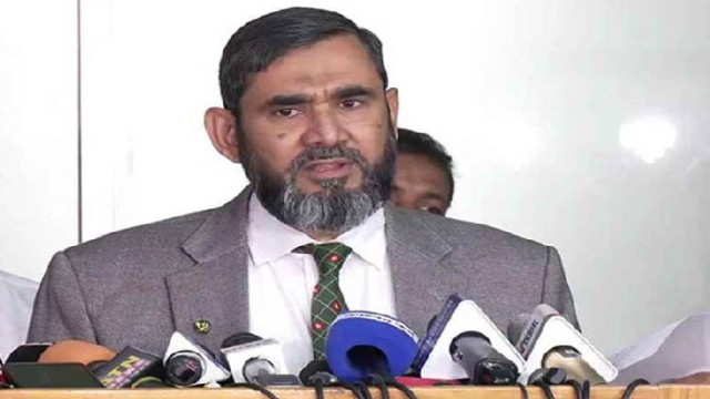 ভোটকেন্দ্রে মোবাইল নিতে পারবেন সাংবাদিক ও পর্যবেক্ষক: ইসি সানাউল্লাহ