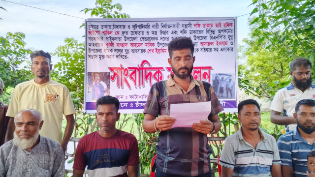 পাইকগাছায় চাঁদবাজ ও ডাকাত শফি ও তার সহযোগীদের গ্রেপ্তারের দাবী