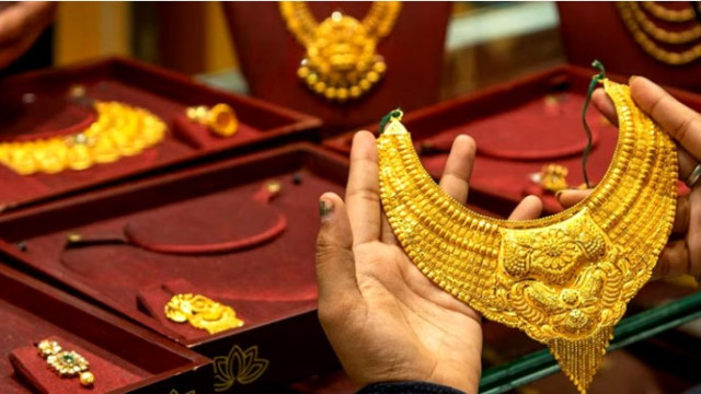 সব রেকর্ড ভেঙে দেশের ইতিহাসে সর্বোচ্চ দামে স্বর্ণ