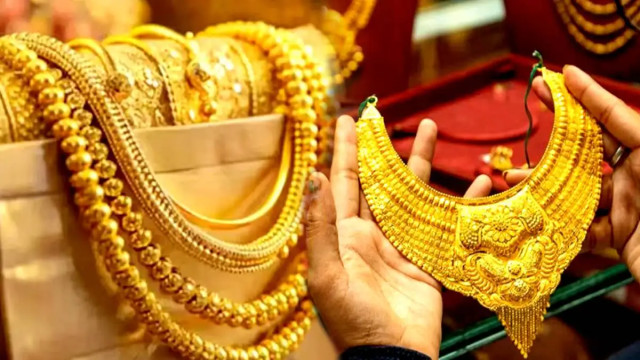 সোনার দাম বাড়লো ভরিতে ৫৪২৪ টাকা