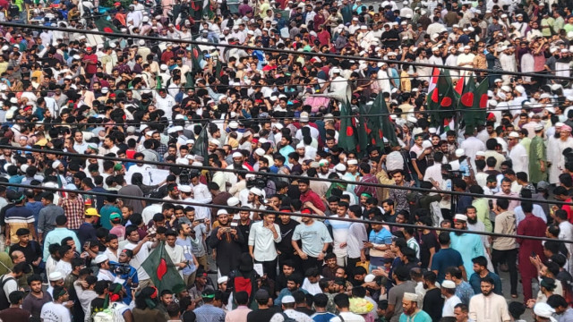 আ.লীগ নিষিদ্ধের দাবিতে শাহবাগ অবরোধ