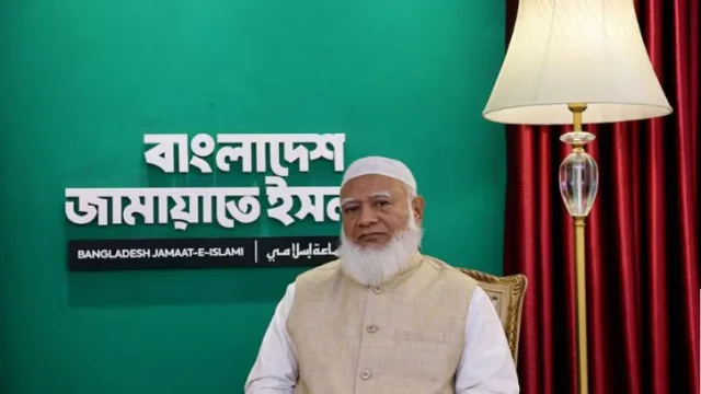 প্রধানমন্ত্রীর পদে চ্যালেঞ্জ জানাতে প্রচ্ছন্নতা থেকে উঠে আসা ইসলামপন্থী নেতা