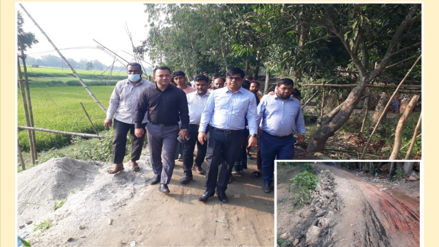 মুষ্টির চালে রাস্তা নির্মাণ,দুই ইউএনওর কাঁচা রাস্তা পাকা করার প্রতিশ্রুতি