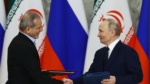 যুক্তরাষ্ট্রের অবস্থান সম্পর্কে ইরানকে গোয়েন্দা তথ্য দিচ্ছে রাশিয়া