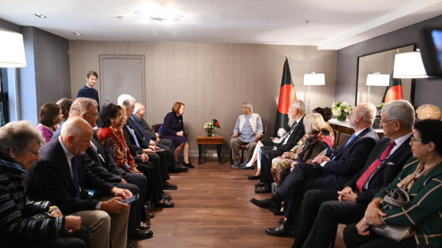 নিউইয়র্কে প্রধান উপদেষ্টা অধ্যাপক ইউনূসের সাথে বিশ্বনেতারা