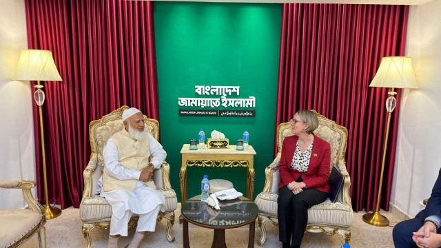 জামায়াতের আমীর ডা. শফিকুর রহমানের সঙ্গে বৃটিশ হাইকমিশনার সারাহ কুক-এর সৌজন্য বৈঠক