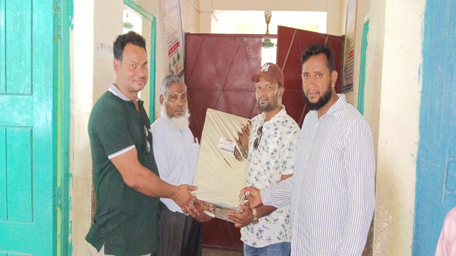 ৩৮ বছরের শিক্ষকতার ইতি টানলেন শিক্ষক শহীদ উল্লাহ