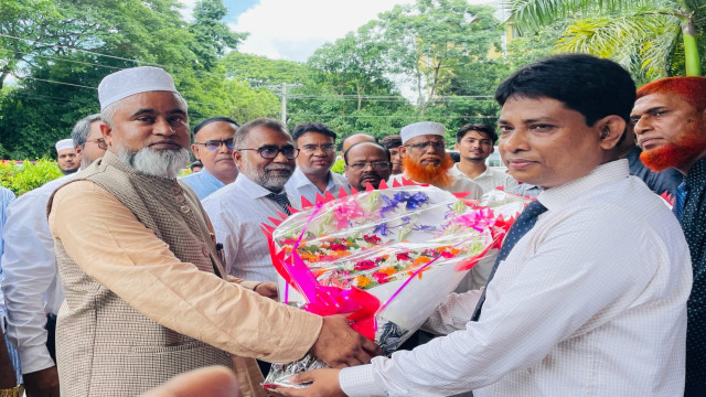 ইবিতে ইসলামিক ফাউন্ডেশনের মহাপরিচালক ছালাম খানকে সংবর্ধনা