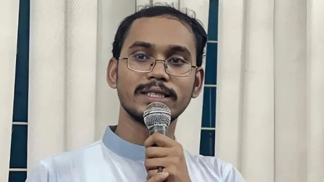 যুবকরা বারবার রক্ত দেয় আর প্রবীণরা প্রতারিত করে: মাসউদ