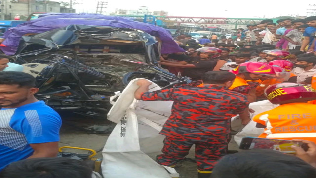 মির্জাপুরে সড়ক দুর্ঘটনায় ৩ জন নিহত