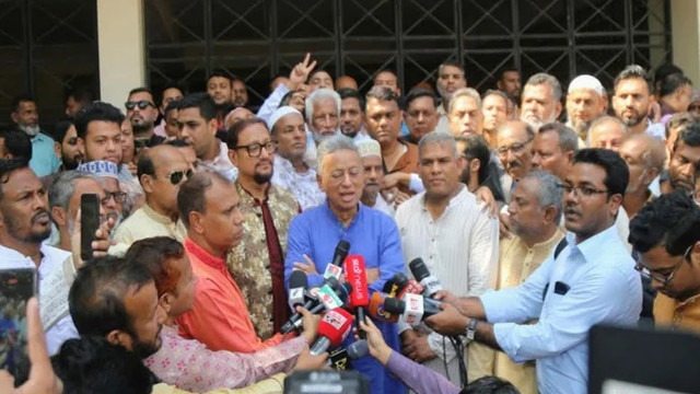 চট্টগ্রাম বন্দর থেকে ৪ দিনের মধ্যে পণ্য খালাসের নির্দেশ অর্থমন্ত্রীর