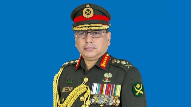 দেশের মানুষ এখন সেনাবাহিনীর দিকে তাকিয়ে আছে: সেনাপ্রধান