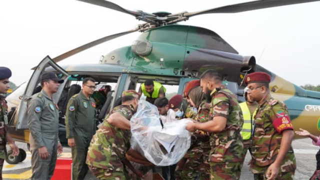 মাগুরায় আছিয়ার দাফন সম্পন্ন, অভিযুক্ত ধর্ষকের বাড়িতে আগুন