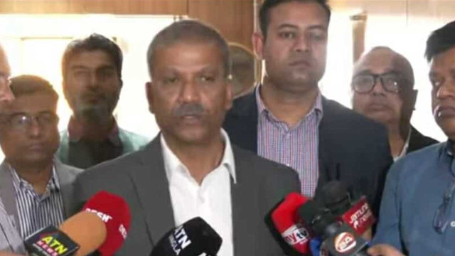 বিএনপির ইচ্ছাতেই সংসদের দক্ষিণ প্লাজায় শপথ: আইন উপদেষ্টা