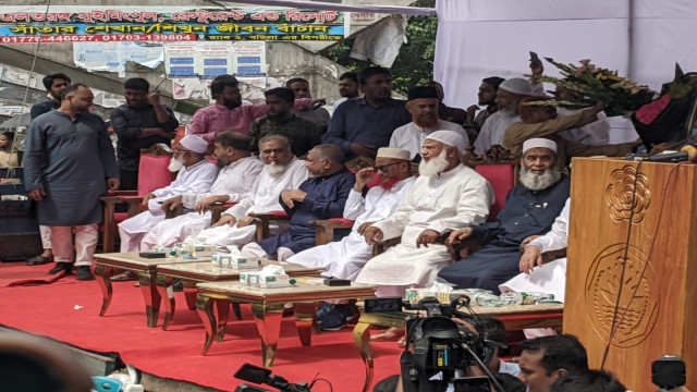 এটিএম আজহার মুক্তি পেয়ে শোকরানা সমাবেশে শাহবাগ মঞ্চে