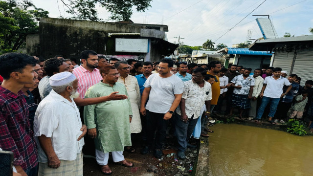 জিয়াউর রহমান খাল খননের মধ্য দিয়ে  সামাজিক গণমূখী কর্মসূচি