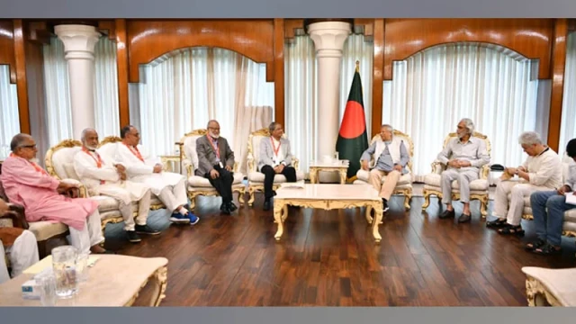 প্রধান উপদেষ্টার সঙ্গে বৈঠকে বসছেন বিএনপির ৪ সদস্যের প্রতিনিধি দল