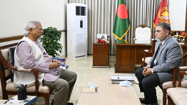 যমুনায় প্রধান উপদেষ্টার সঙ্গে সিইসির সাক্ষাৎ। ছবি: প্রধান উপদেষ্টার প্রেস উইং