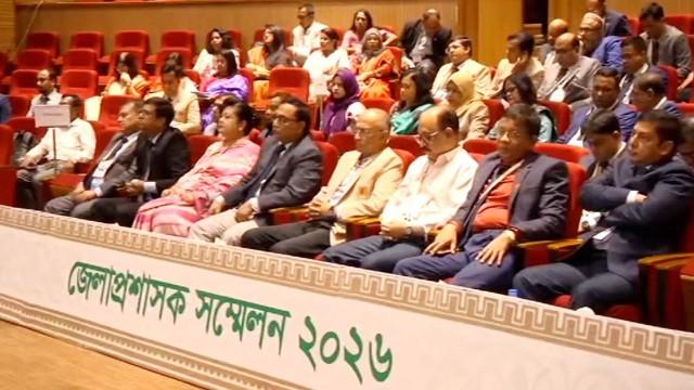 ১০ হাজার অস্ত্র উদ্ধারে ডিসিদের কঠোর নির্দেশ
