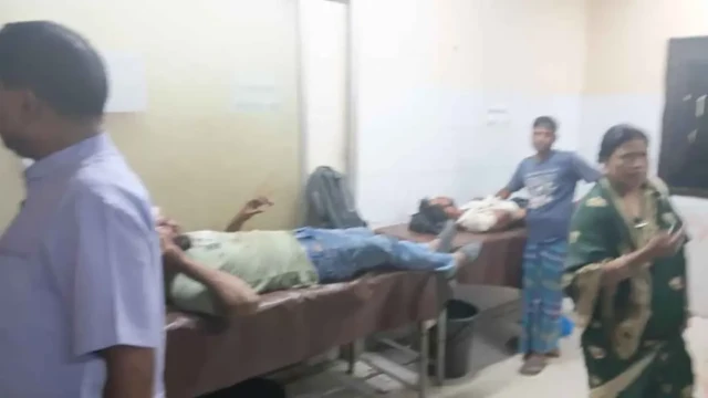 টাঙ্গাইলে ট্রাক-বাসের সংঘর্ষে নিহত ৩