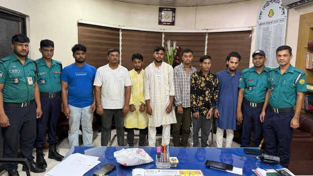 রাজধানীতে আ.লীগের মিছিলের প্রস্তুতিকালে আটক ১২