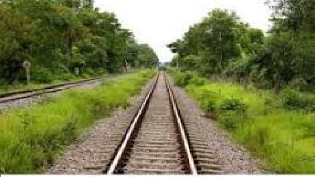 টাঙ্গাইলে ট্রেনে কাটা পড়ে শিশুসহ নিহত ৫