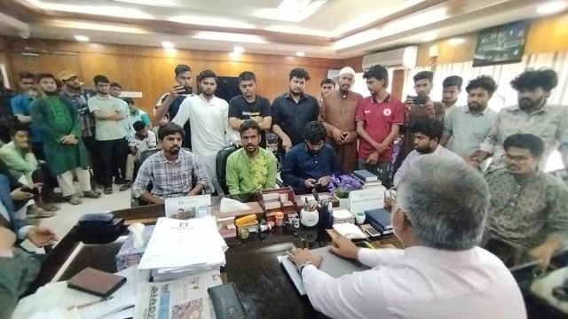 ইবি ভিসির সাথে সমন্বয়কদের মতবিনিময়