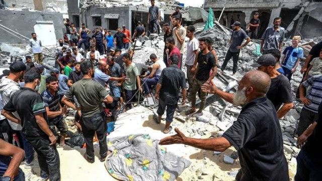 গাজায় ইসরায়েলি হামলায় আরও ৮২ ফিলিস্তিনি নিহত