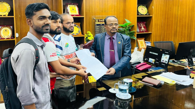 ল্যাব সংকটে উপাচার্যের কাছে স্মারকলিপি ইবি'র বায়োমেডিকেল শিক্ষার্থীদের