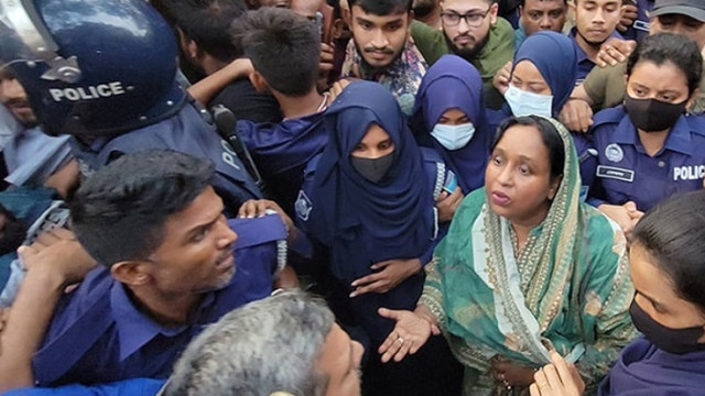 অবশেষে গ্রেপ্তার হলেন সেলিনা হায়াৎ আইভী