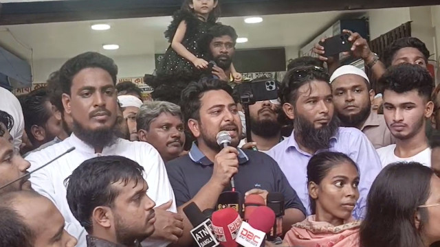 চাঁদাবাজি, গুম ও খুনের রাজনীতি বন্ধ করতেই মাঠে নেমেছি: নাহিদ