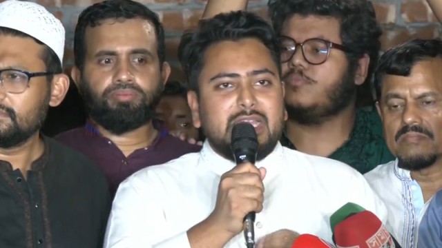 রাষ্ট্রপতিকে নিয়মতান্ত্রিক উপায়ে সরানোর প্রক্রিয়া শুরু করা উচিত: নাহিদ ইসলাম