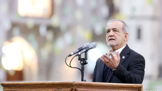 যুক্তরাষ্ট্র ‘স্বৈরতন্ত্র’ পরিত্যাগ করলে চুক্তি হতে পারে : পেজেশকিয়ান