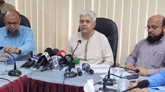 শিল্প মন্ত্রণলায়ের উপদেষ্টা আদিলুর রহমান খান