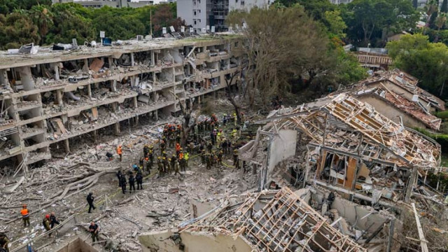 ইসরায়েলি বিমানবন্দর ও সামরিক ঘাঁটি লক্ষ্য করে ক্ষেপণাস্ত্র হামলার দাবি ইরানের