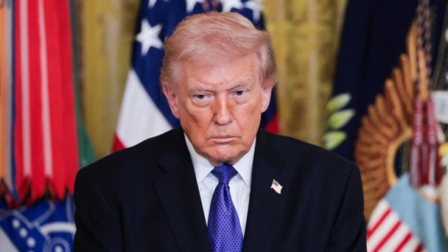 ইরানকে গণতান্ত্রিক হতে হবে না, নেতৃত্বে ধর্মীয় নেতা এলেও আপত্তি নেই ট্রাম্পের