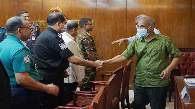 সচিবালয়ে আইনশৃঙ্খলা সংক্রান্ত কোর কমিটির সভায় অংশ নেন স্বরাষ্ট্র উপদেষ্টা।