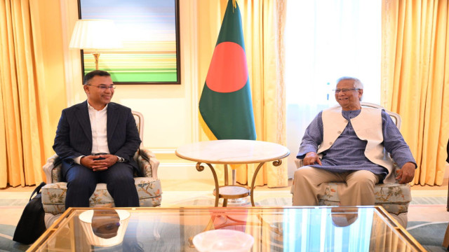 প্রধান উপদেষ্টা ড. মুহাম্মদ ইউনূসের সঙ্গে তারেক রহমানের একান্ত বৈঠক