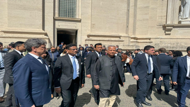 পোপ ফ্রান্সিসকে শ্রদ্ধা জানাতে ভ্যাটিকানে প্রধান উপদেষ্টা